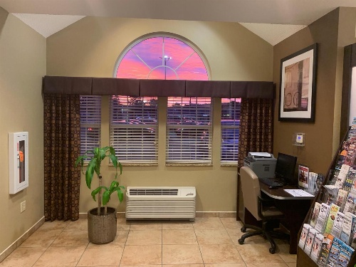 Microtel Inn & Suites by Wyndham Sayre image 4